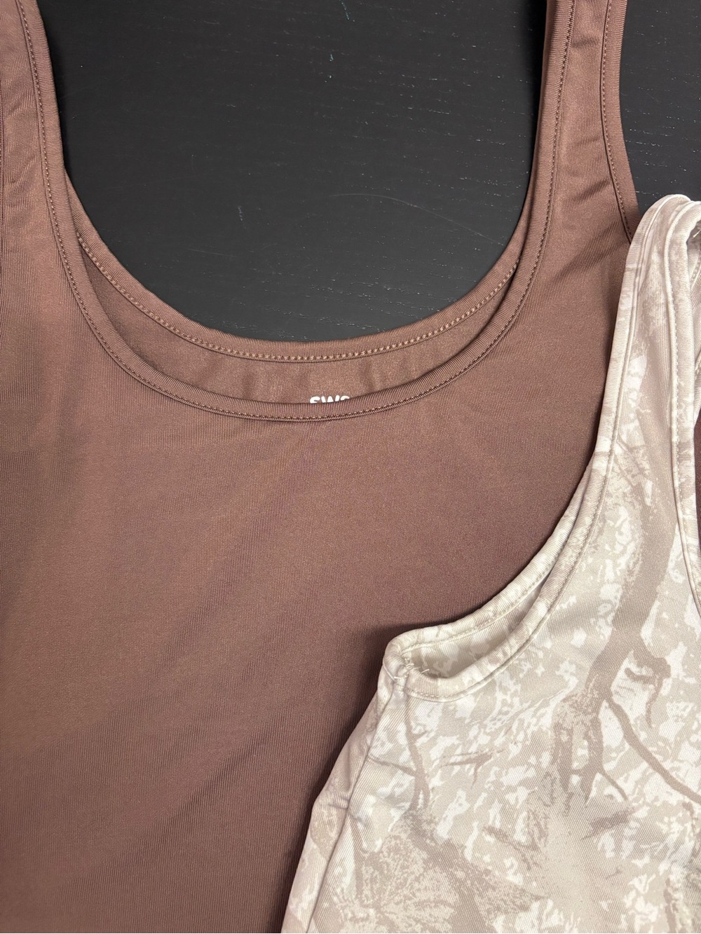 SWS Large Tank Tops x 2 - Picture 4 of 4